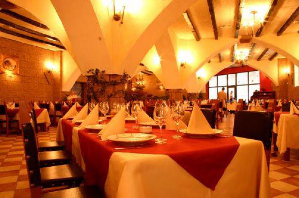Acasa la Dracula Hotel, Poiana Brasov, restaurant