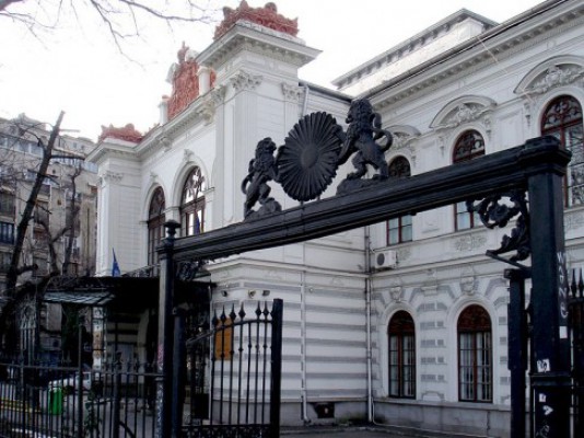 Sutu Palace, Bucharest, main gate